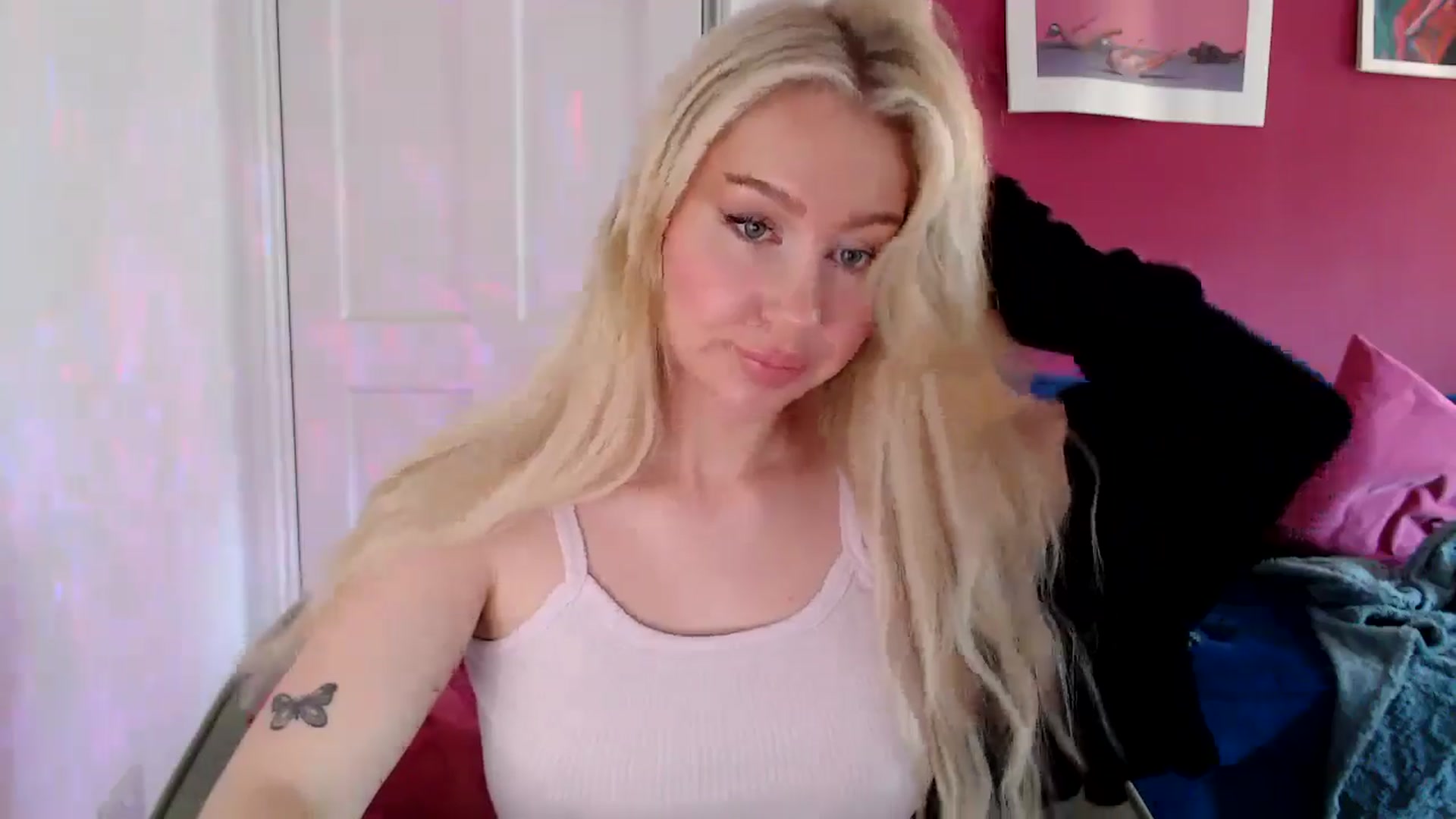 Gallery image thumbnail from PetiteAvax's myfreecams stream on, 08/14/2024, 09:41 image 3 of 20