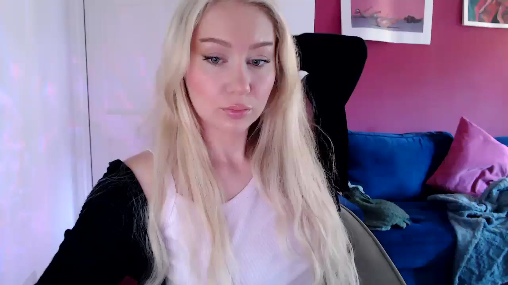 Gallery image thumbnail from PetiteAvax's myfreecams stream on, 08/14/2024, 10:07 image 3 of 20