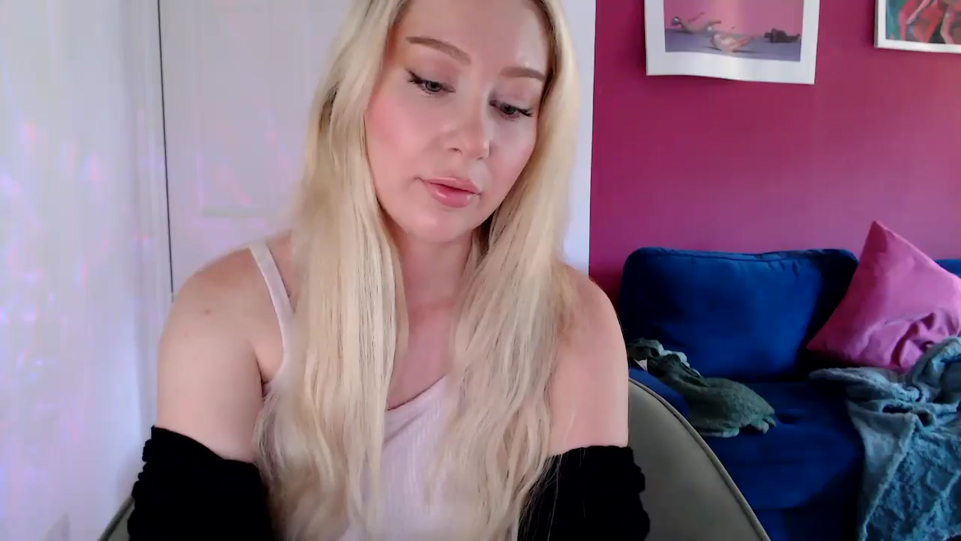 Gallery image thumbnail from PetiteAvax's myfreecams stream on, 08/14/2024, 10:07 image 14 of 20