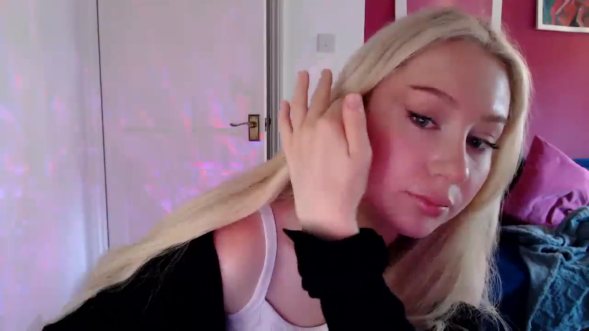 Gallery image thumbnail from PetiteAvax's myfreecams stream on, 08/14/2024, 10:07 image 2 of 20