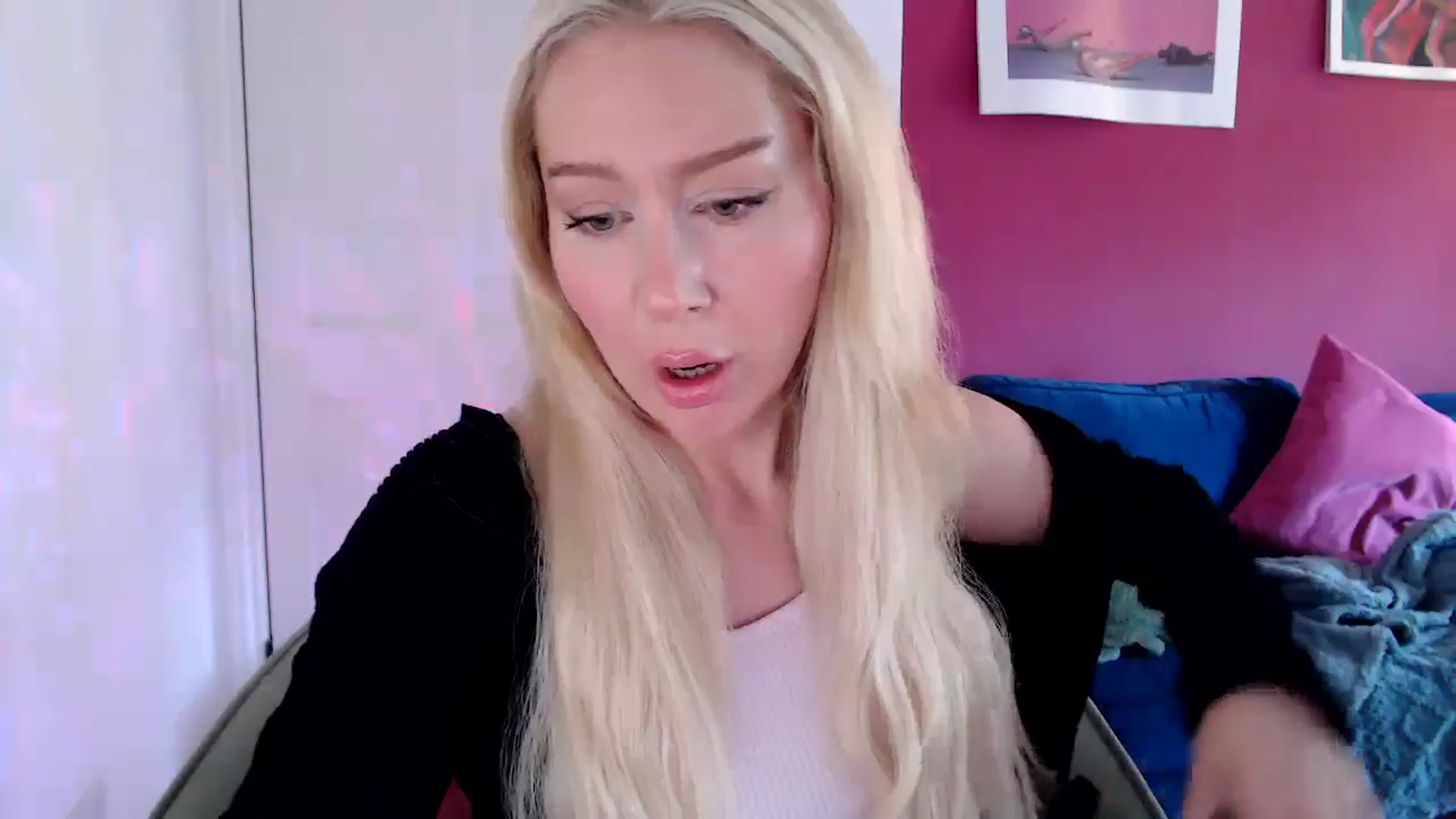 Gallery image thumbnail from PetiteAvax's myfreecams stream on, 08/14/2024, 10:07 image 10 of 20