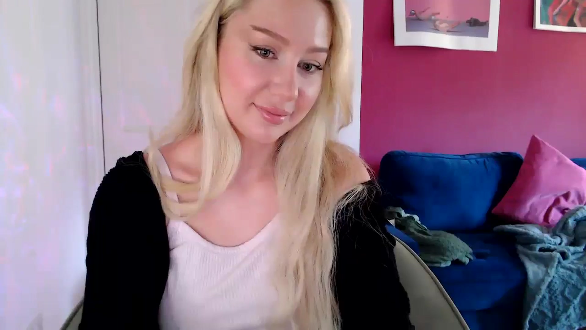 Gallery image thumbnail from PetiteAvax's myfreecams stream on, 08/14/2024, 10:07 image 18 of 20