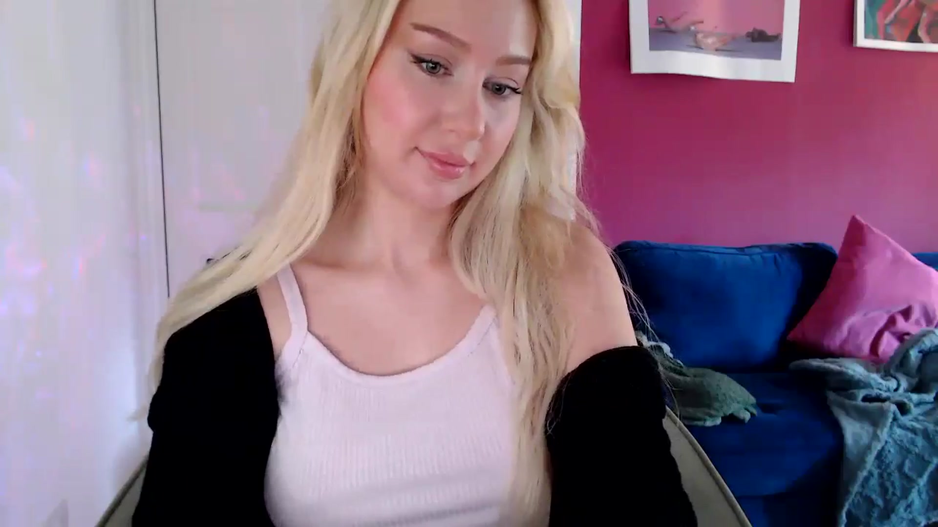Gallery image thumbnail from PetiteAvax's myfreecams stream on, 08/14/2024, 10:07 image 20 of 20