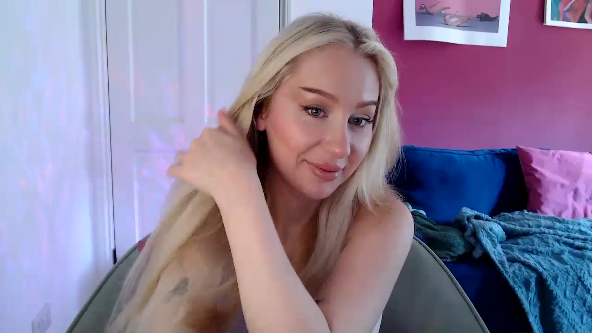 Gallery image thumbnail from PetiteAvax's myfreecams stream on, 08/14/2024, 14:29 image 17 of 20