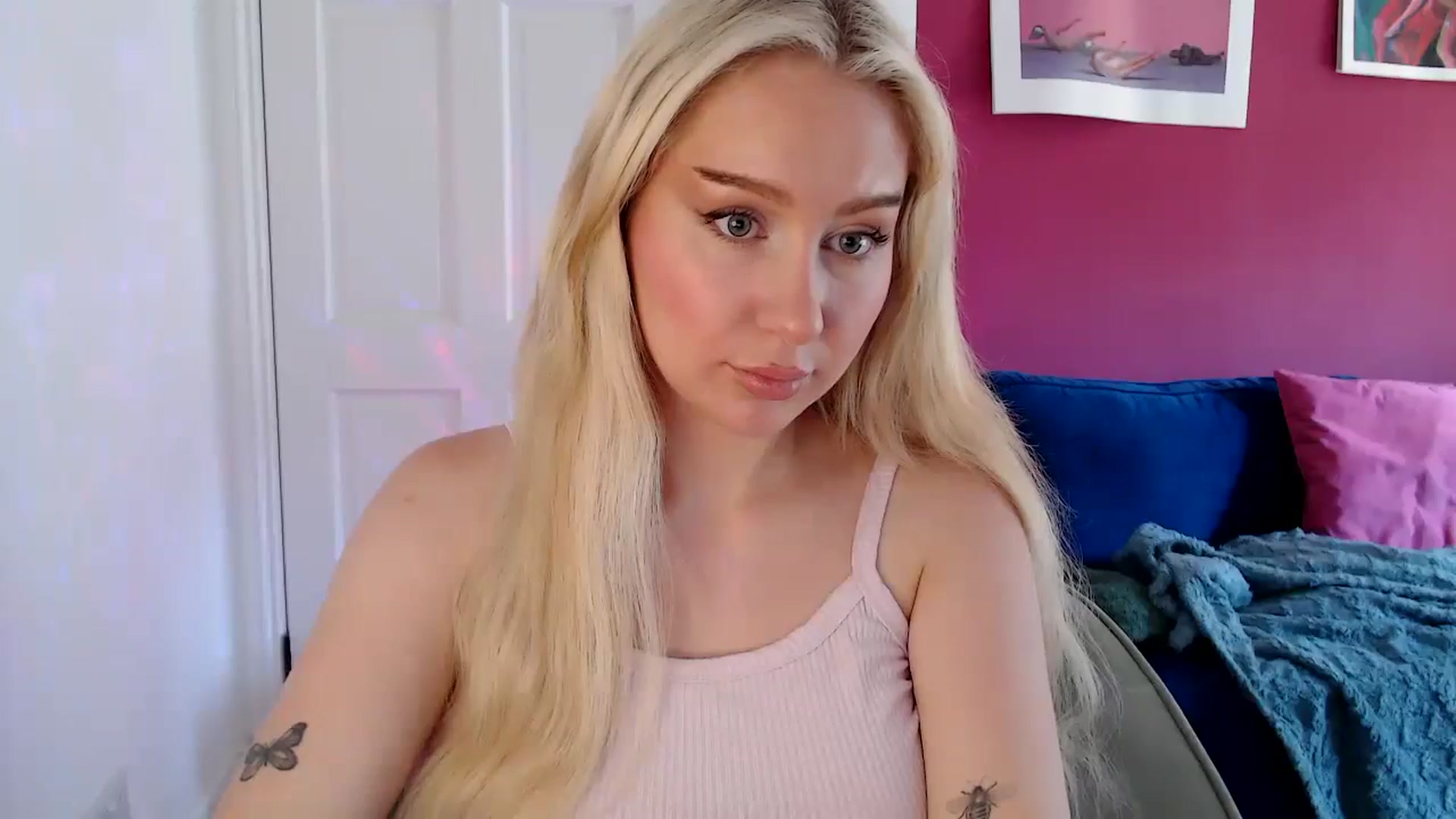 Gallery image thumbnail from PetiteAvax's myfreecams stream on, 08/14/2024, 14:29 image 9 of 20