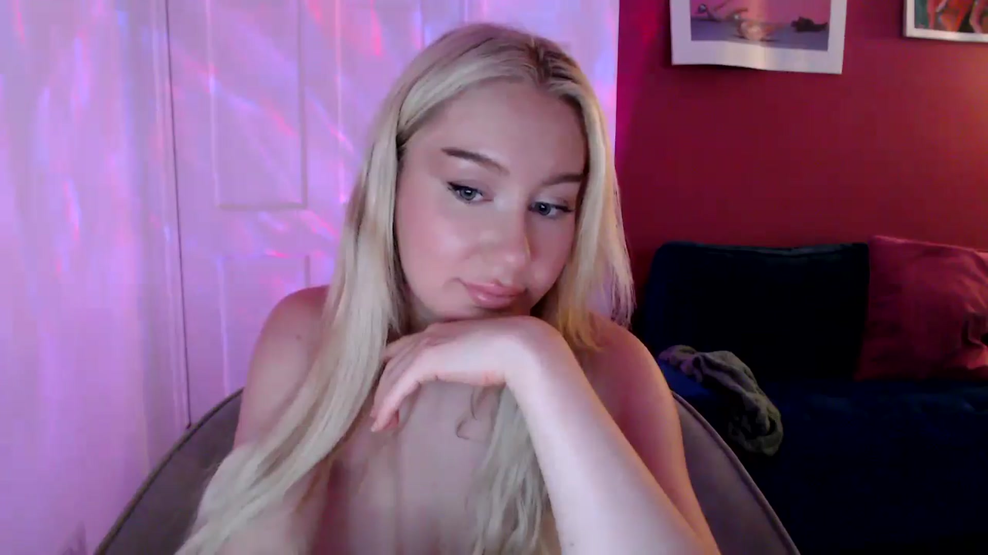 Gallery image thumbnail from PetiteAvax's myfreecams stream on, 08/14/2024, 21:41 image 15 of 20