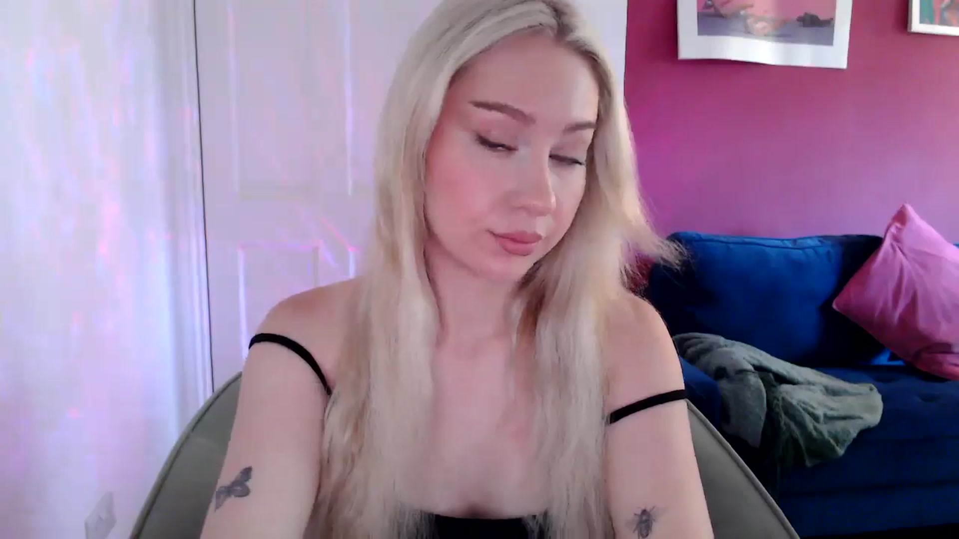 Gallery image thumbnail from PetiteAvax's myfreecams stream on, 08/15/2024, 09:36 image 19 of 20