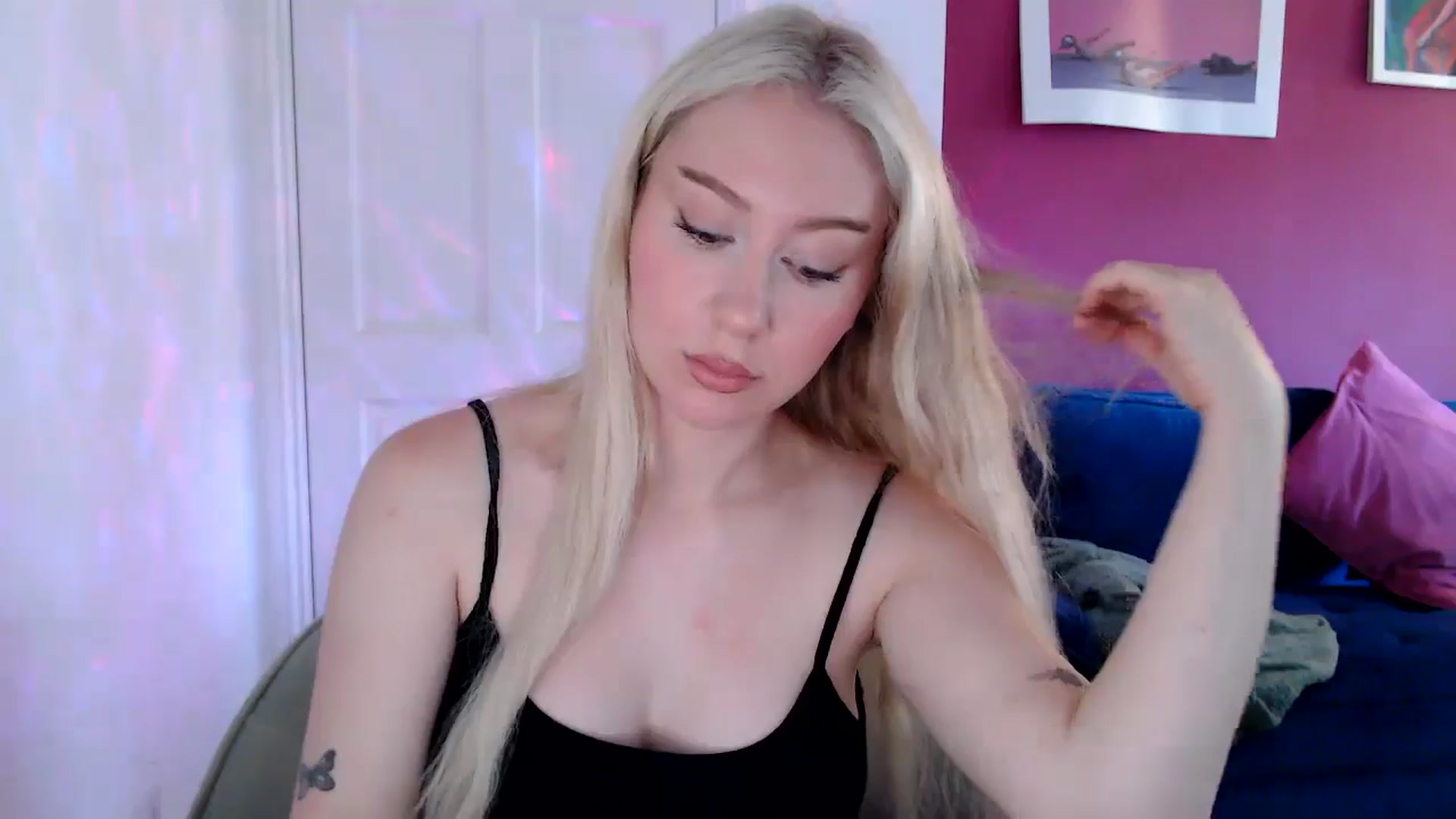Gallery image thumbnail from PetiteAvax's myfreecams stream on, 08/15/2024, 09:57 image 13 of 20