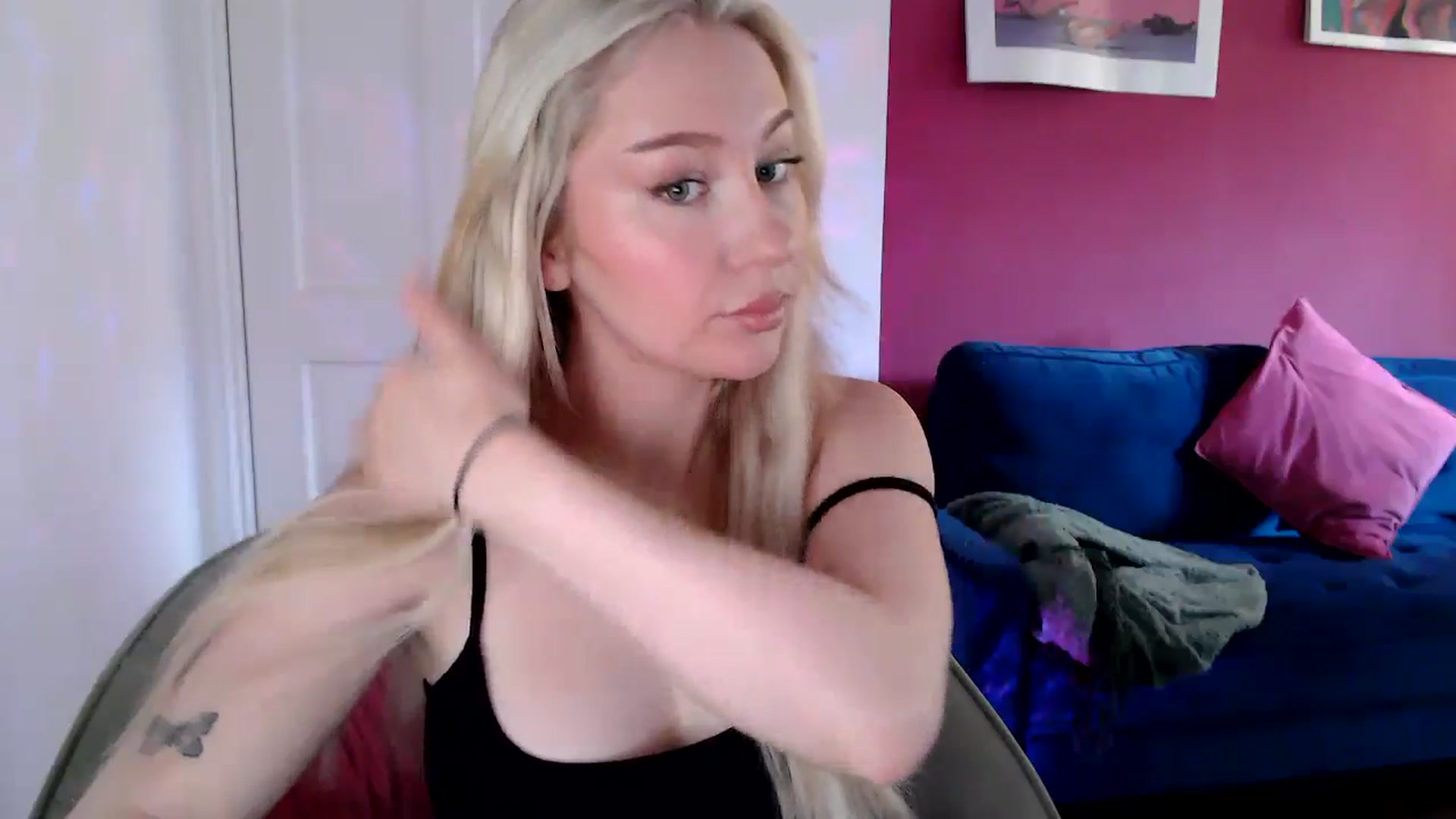 Gallery image thumbnail from PetiteAvax's myfreecams stream on, 08/15/2024, 10:11 image 14 of 20