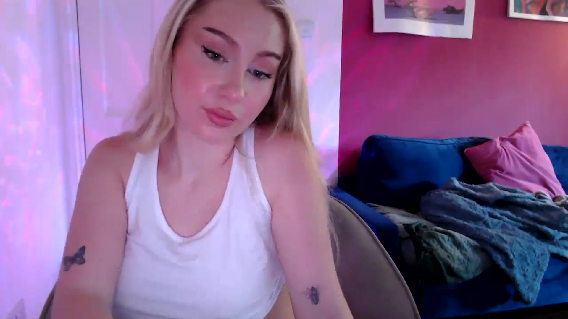Gallery image thumbnail from PetiteAvax's myfreecams stream on, 08/16/2024, 18:34 image 9 of 20