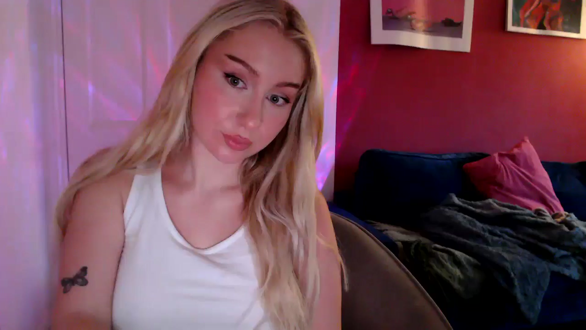 Gallery image thumbnail from PetiteAvax's myfreecams stream on, 08/16/2024, 20:01 image 7 of 20