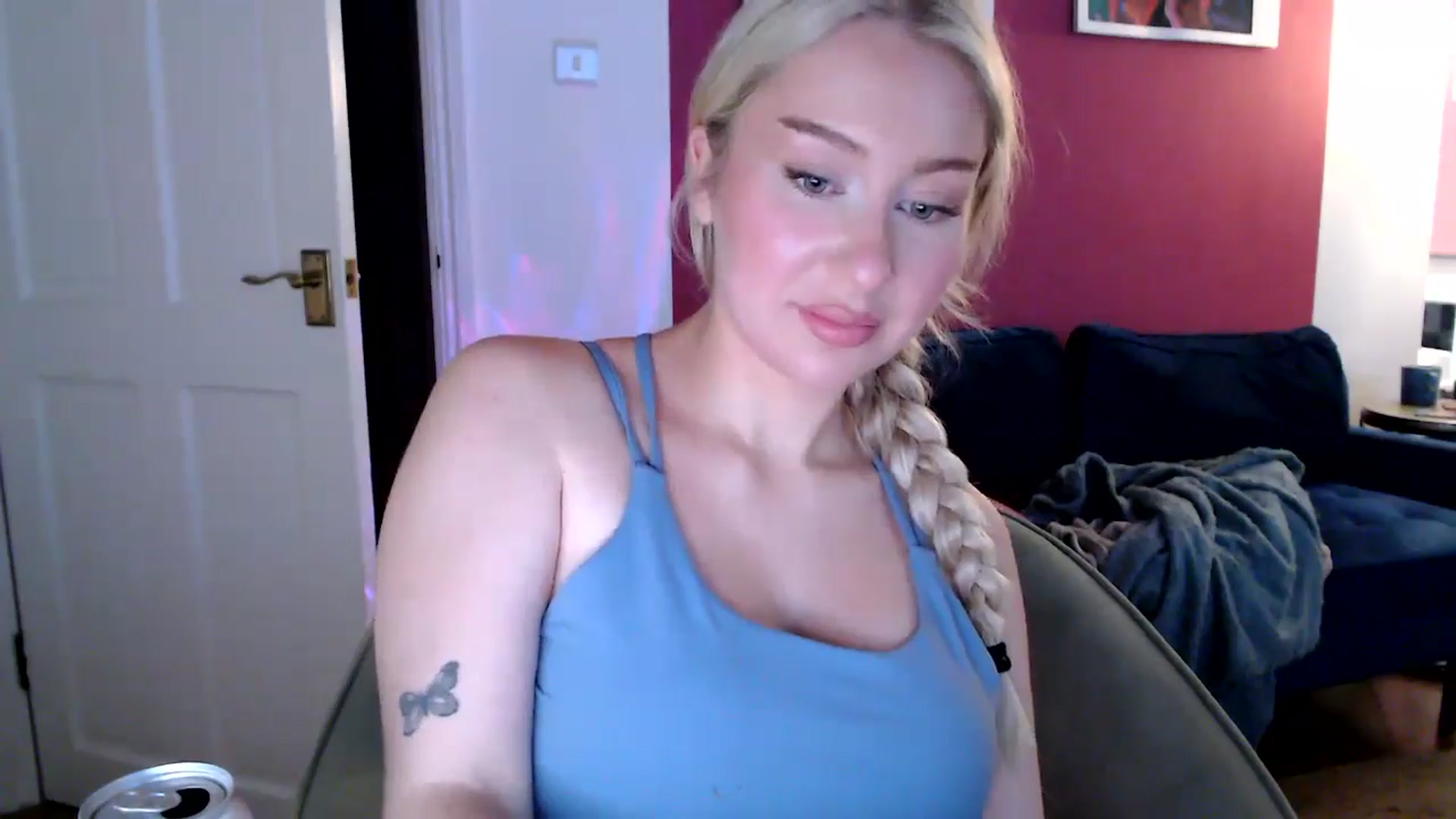 Gallery image thumbnail from PetiteAvax's myfreecams stream on, 08/18/2024, 19:38 image 18 of 20