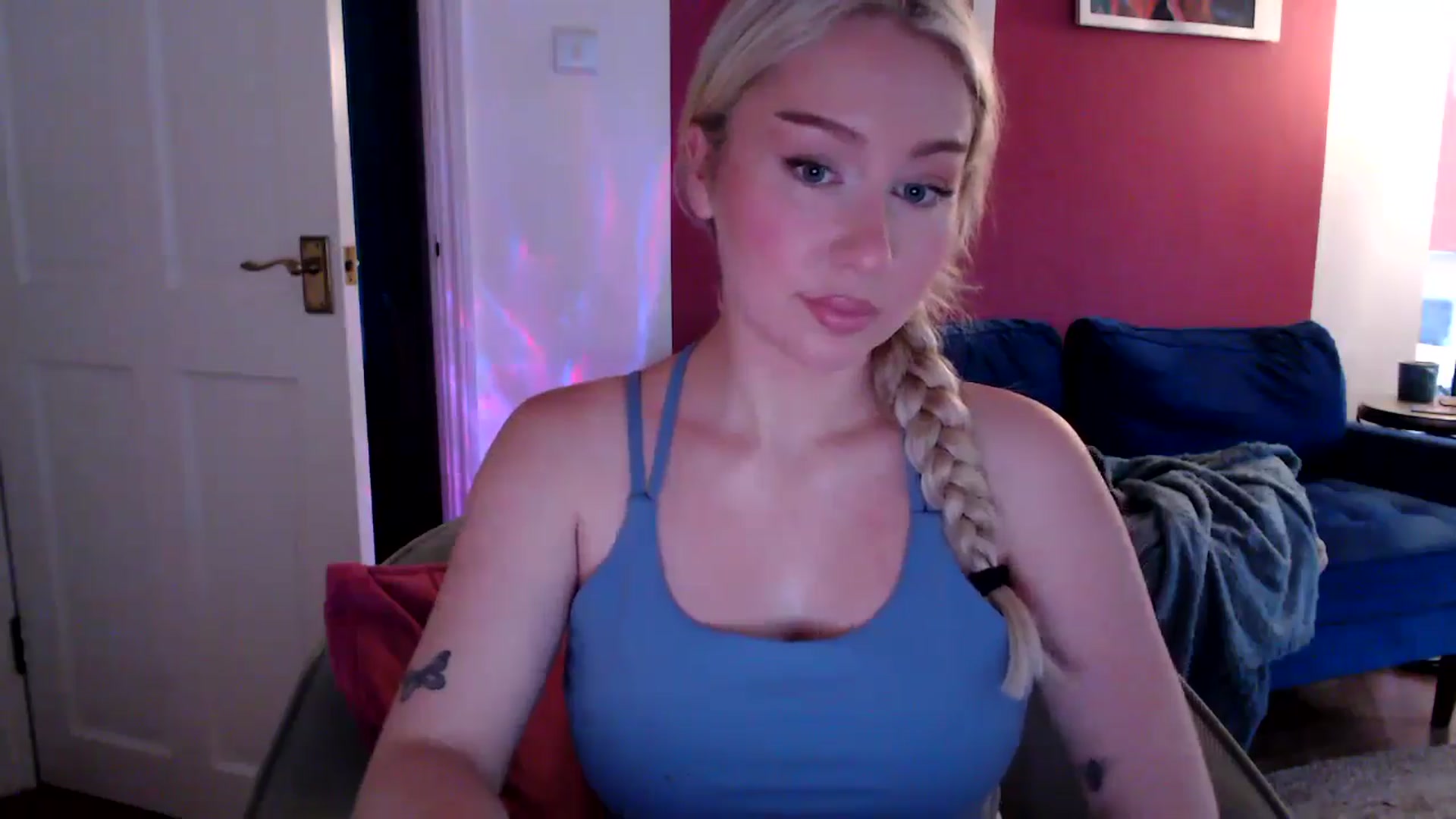 Gallery image thumbnail from PetiteAvax's myfreecams stream on, 08/18/2024, 19:38 image 2 of 20