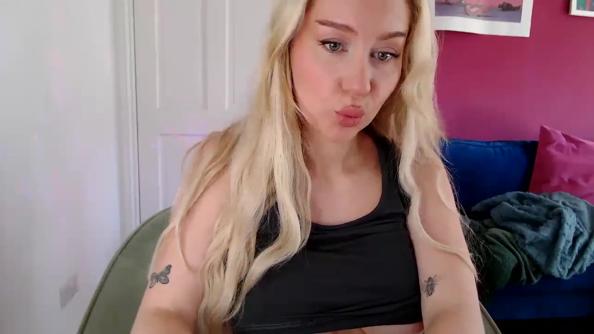 Gallery image thumbnail from PetiteAvax's myfreecams stream on, 08/20/2024, 12:30 image 8 of 20