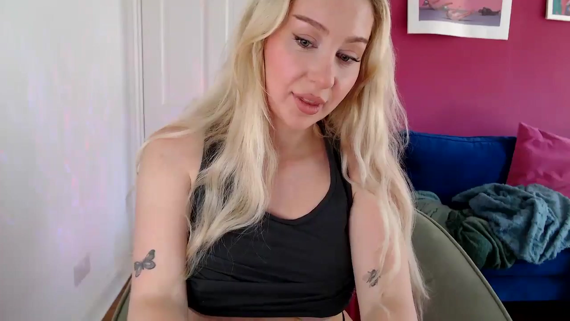 Gallery image thumbnail from PetiteAvax's myfreecams stream on, 08/20/2024, 12:30 image 12 of 20