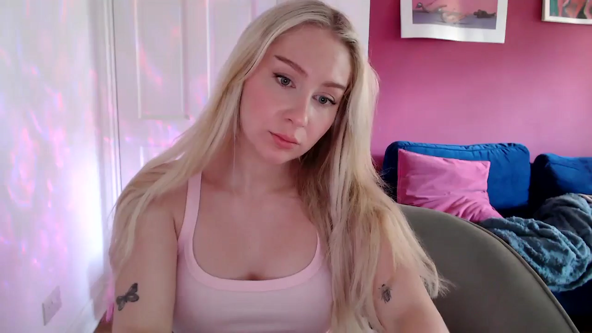Gallery image thumbnail from PetiteAvax's myfreecams stream on, 08/20/2024, 15:22 image 18 of 20