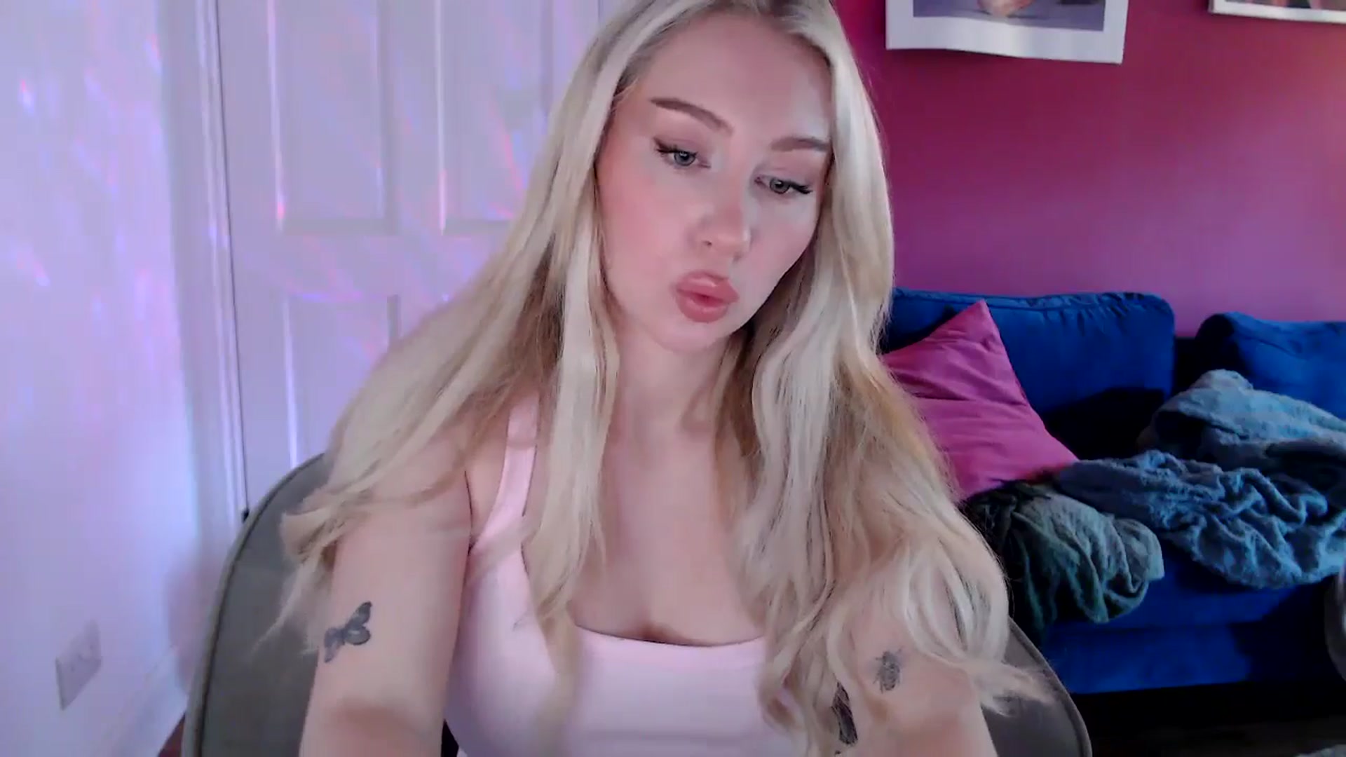Gallery image thumbnail from PetiteAvax's myfreecams stream on, 08/21/2024, 09:05 image 20 of 20
