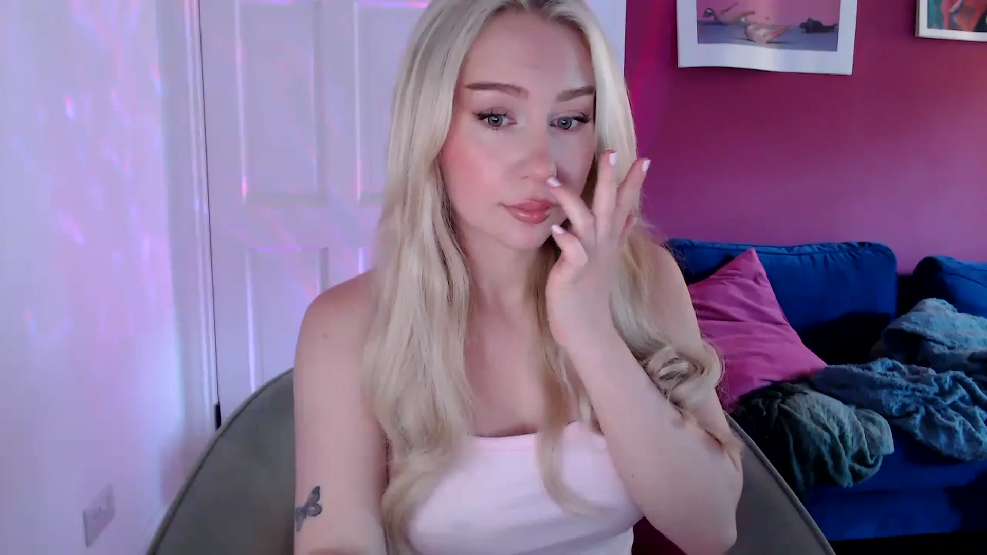 Gallery image thumbnail from PetiteAvax's myfreecams stream on, 08/21/2024, 09:05 image 2 of 20