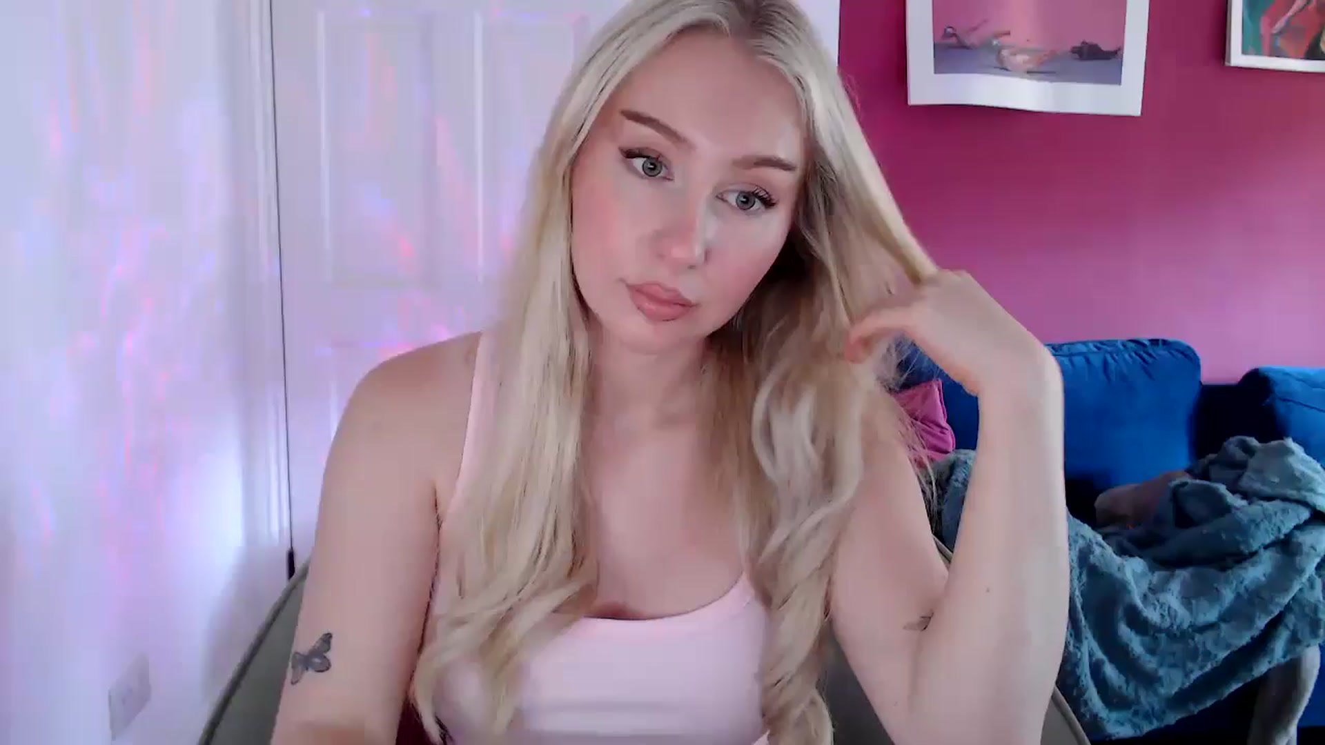 Gallery image thumbnail from PetiteAvax's myfreecams stream on, 08/21/2024, 14:15 image 10 of 20