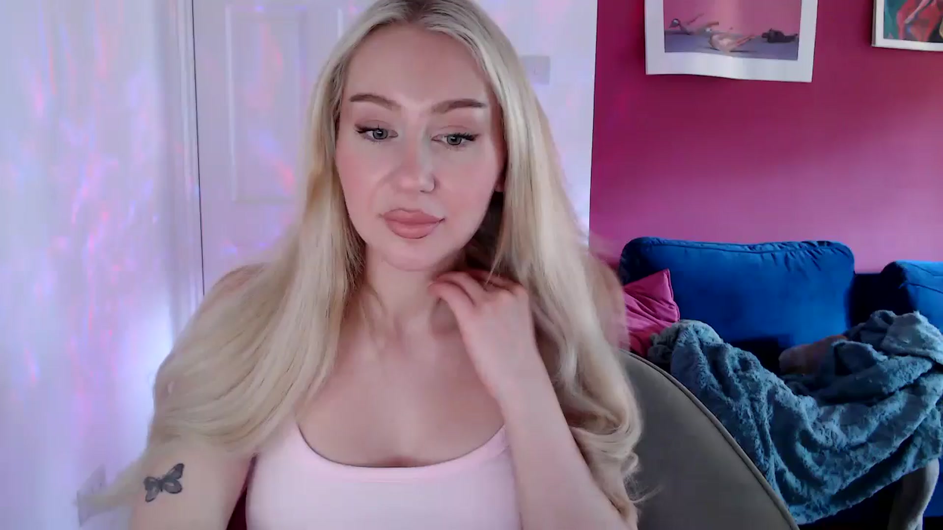 Gallery image thumbnail from PetiteAvax's myfreecams stream on, 08/21/2024, 14:15 image 4 of 20
