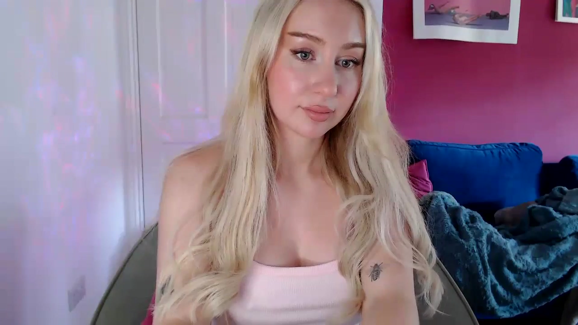 Gallery image thumbnail from PetiteAvax's myfreecams stream on, 08/21/2024, 14:53 image 14 of 20