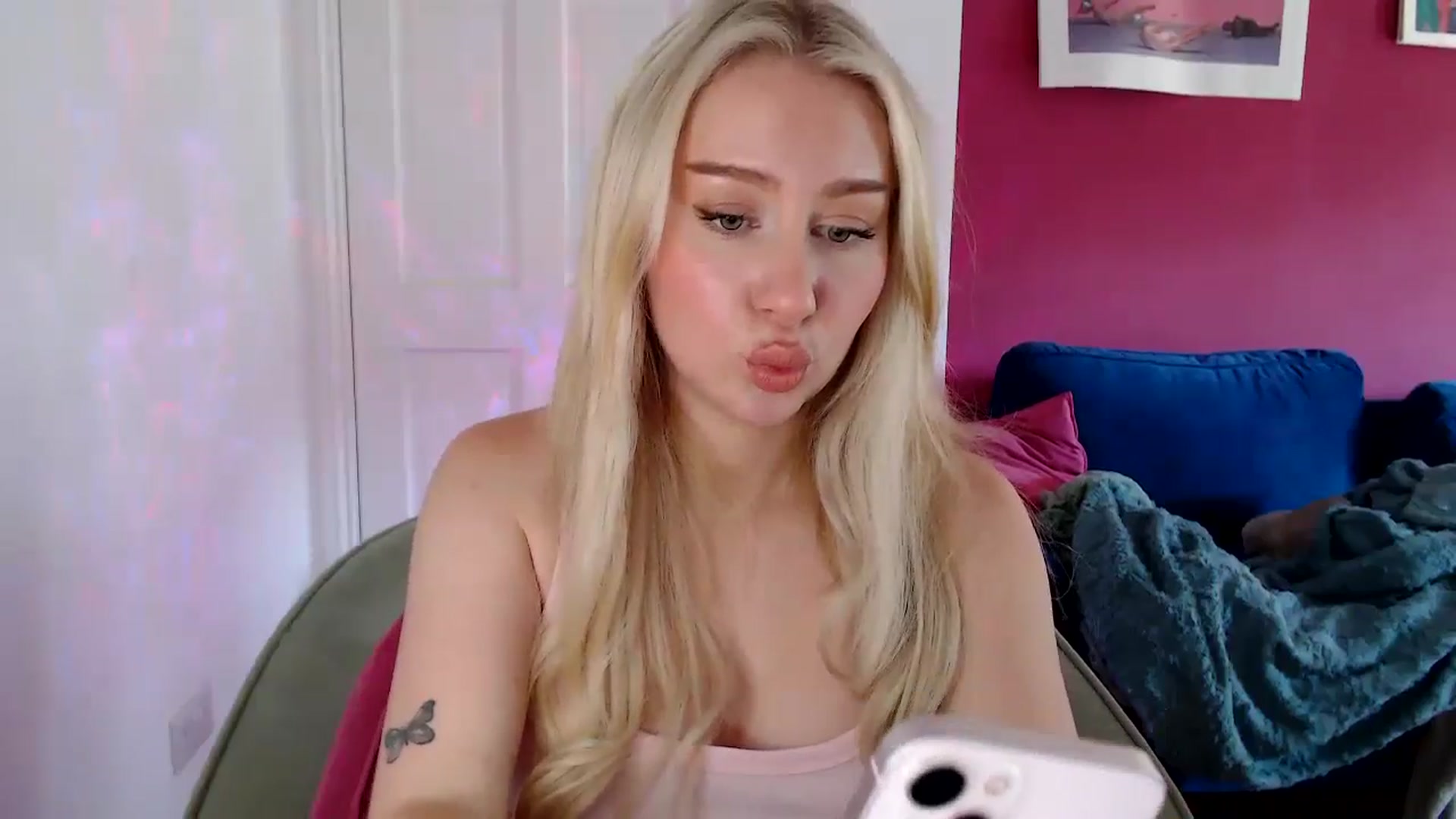Gallery image thumbnail from PetiteAvax's myfreecams stream on, 08/21/2024, 14:53 image 5 of 20