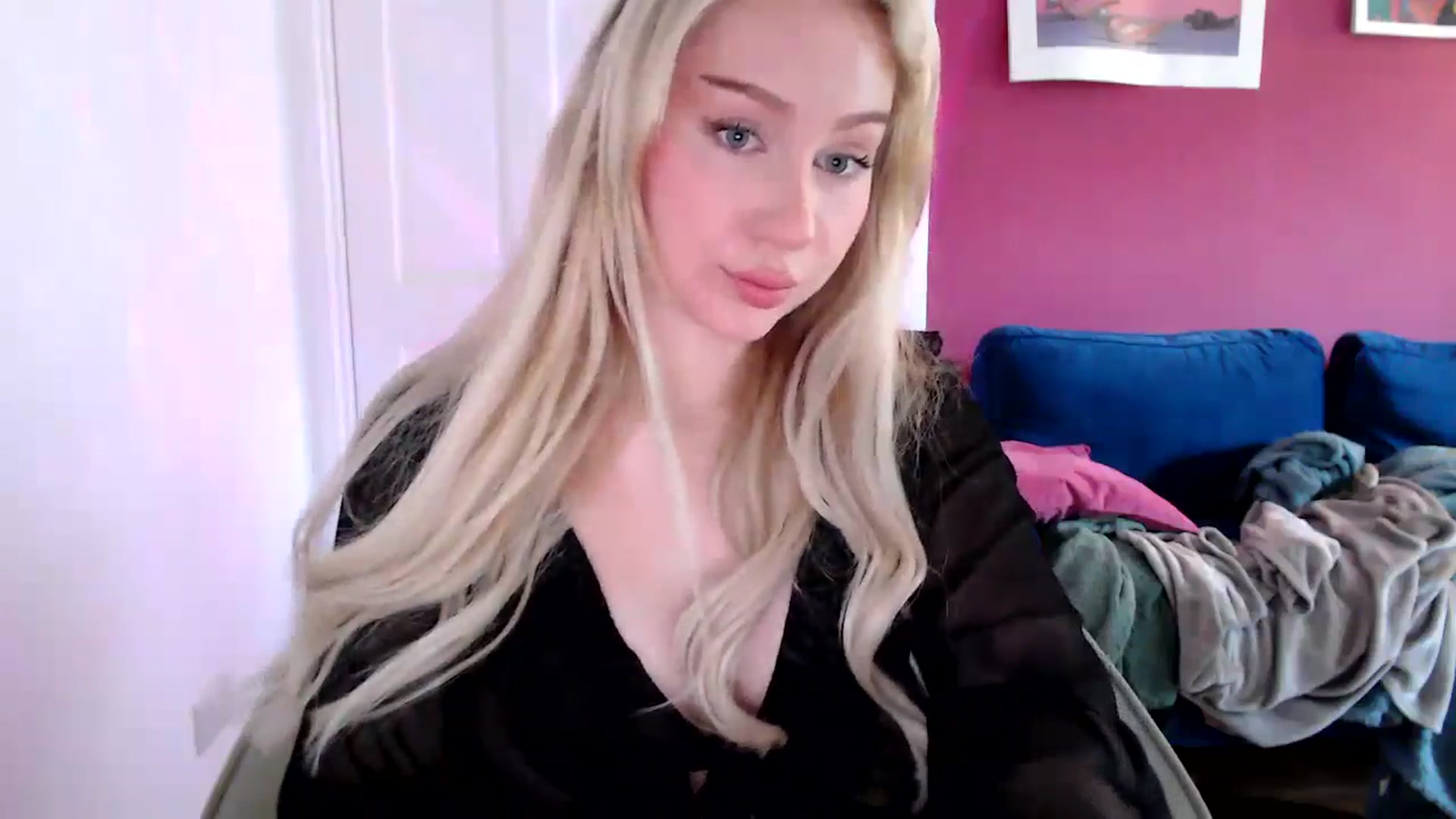 Gallery image thumbnail from PetiteAvax's myfreecams stream on, 08/22/2024, 09:23 image 18 of 20