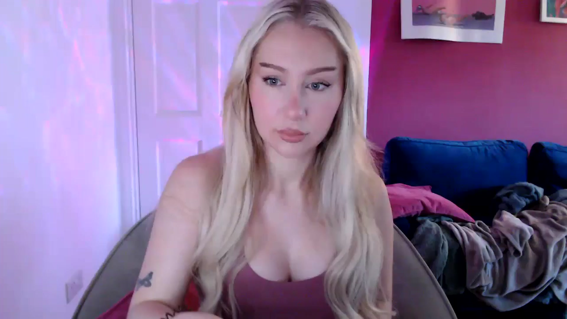 Gallery image thumbnail from PetiteAvax's myfreecams stream on, 08/22/2024, 09:23 image 1 of 20