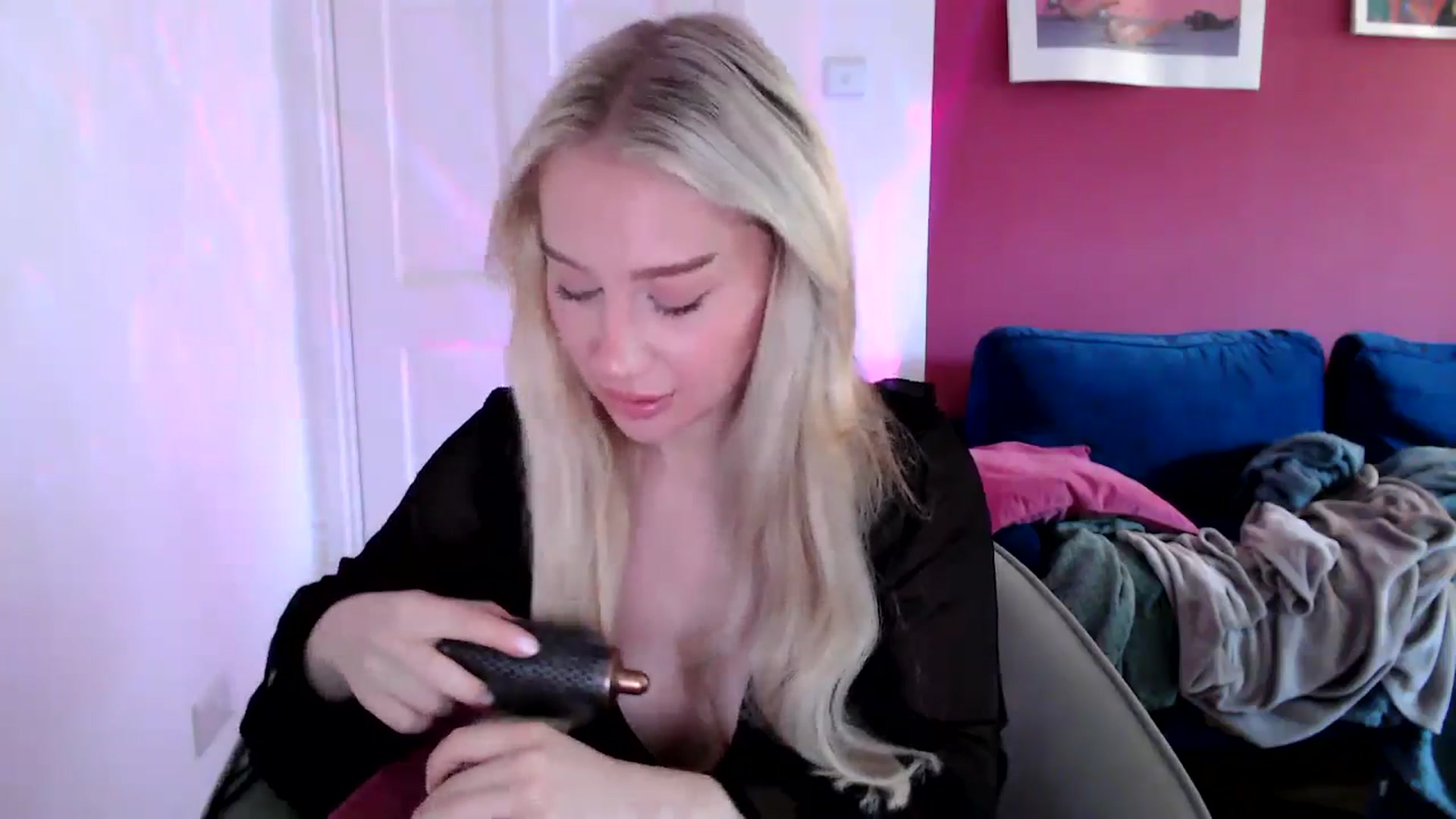 Gallery image thumbnail from PetiteAvax's myfreecams stream on, 08/22/2024, 09:23 image 20 of 20