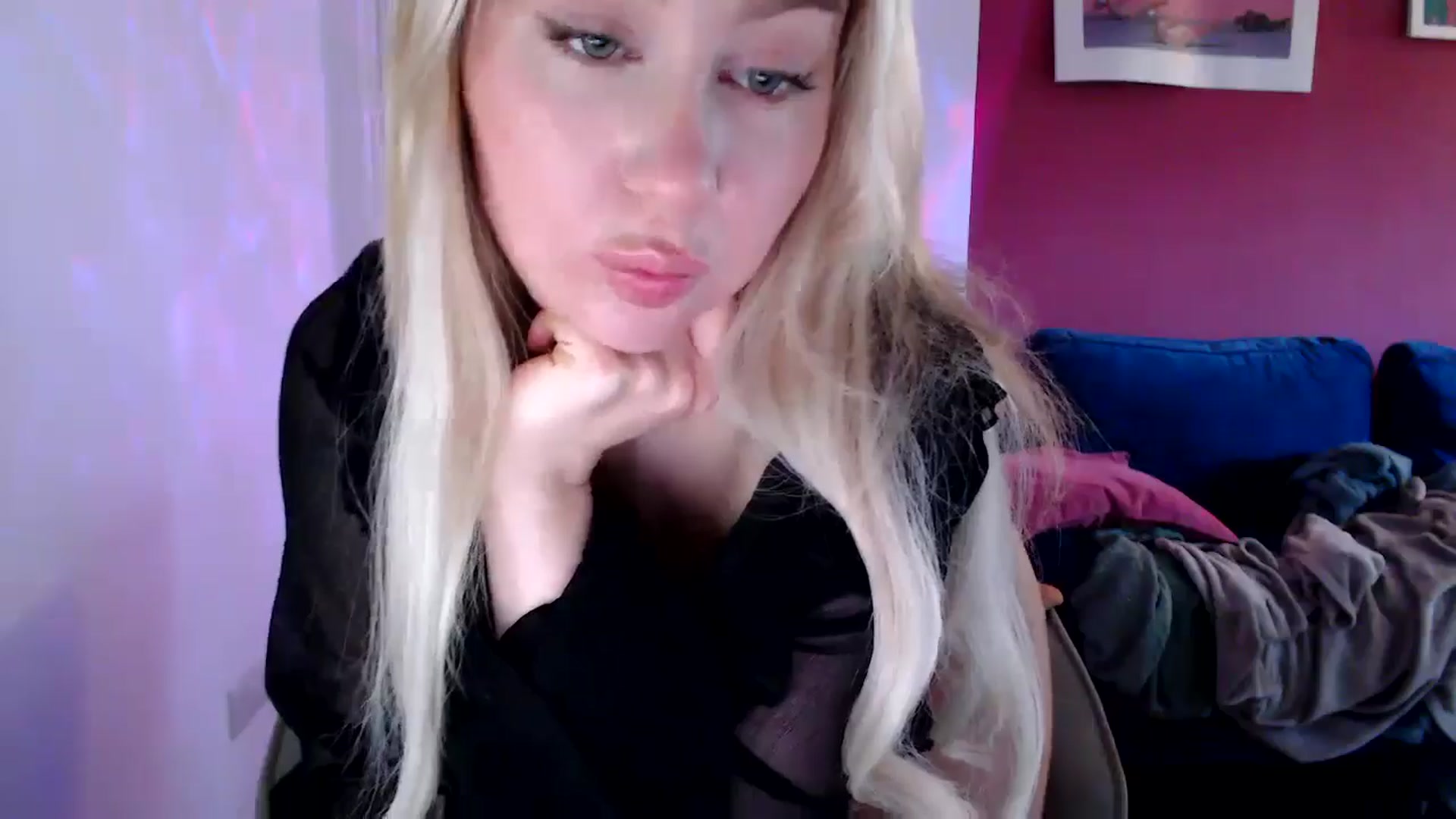 Gallery image thumbnail from PetiteAvax's myfreecams stream on, 08/22/2024, 10:47 image 7 of 20