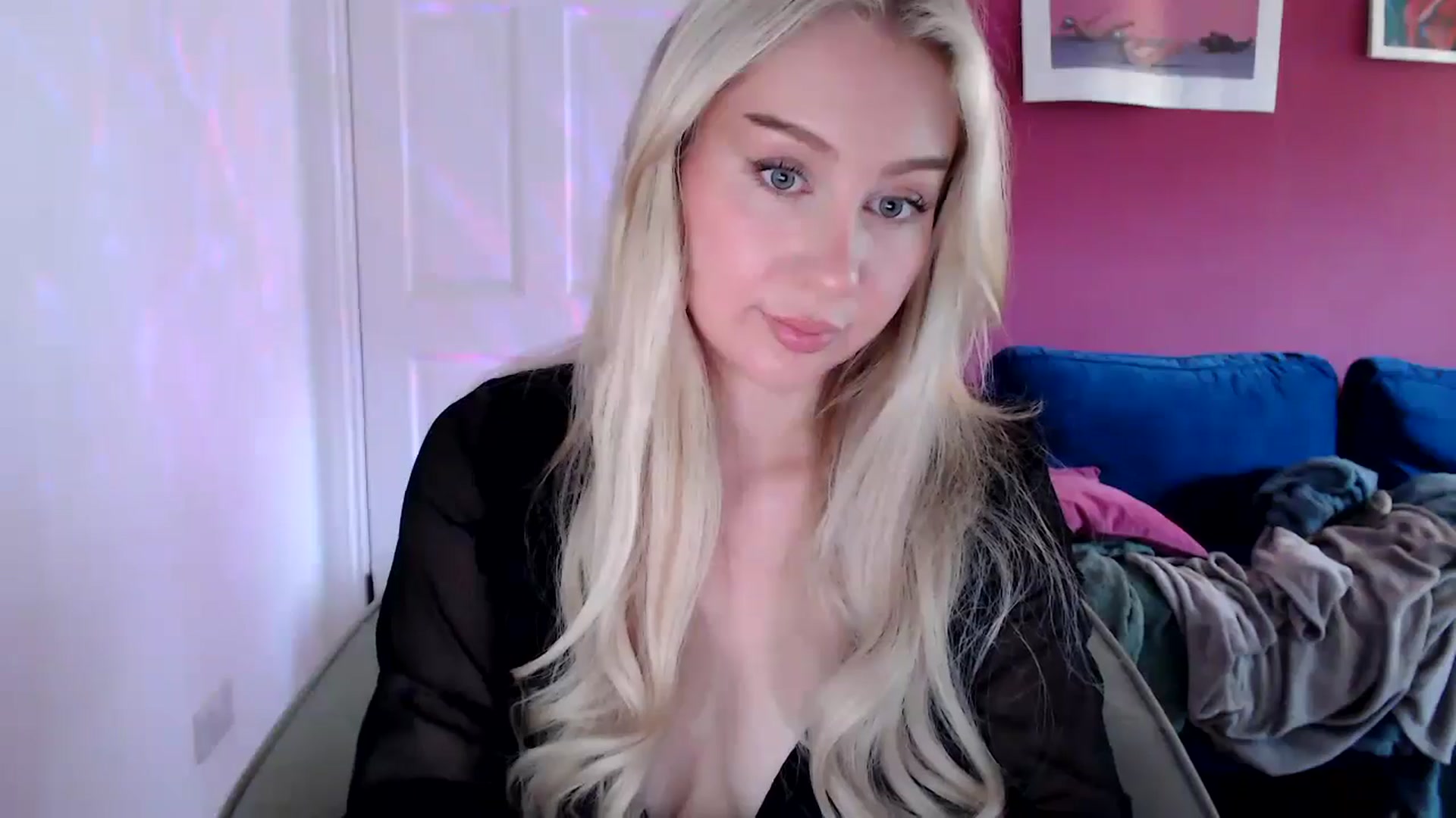 Gallery image thumbnail from PetiteAvax's myfreecams stream on, 08/22/2024, 10:47 image 12 of 20