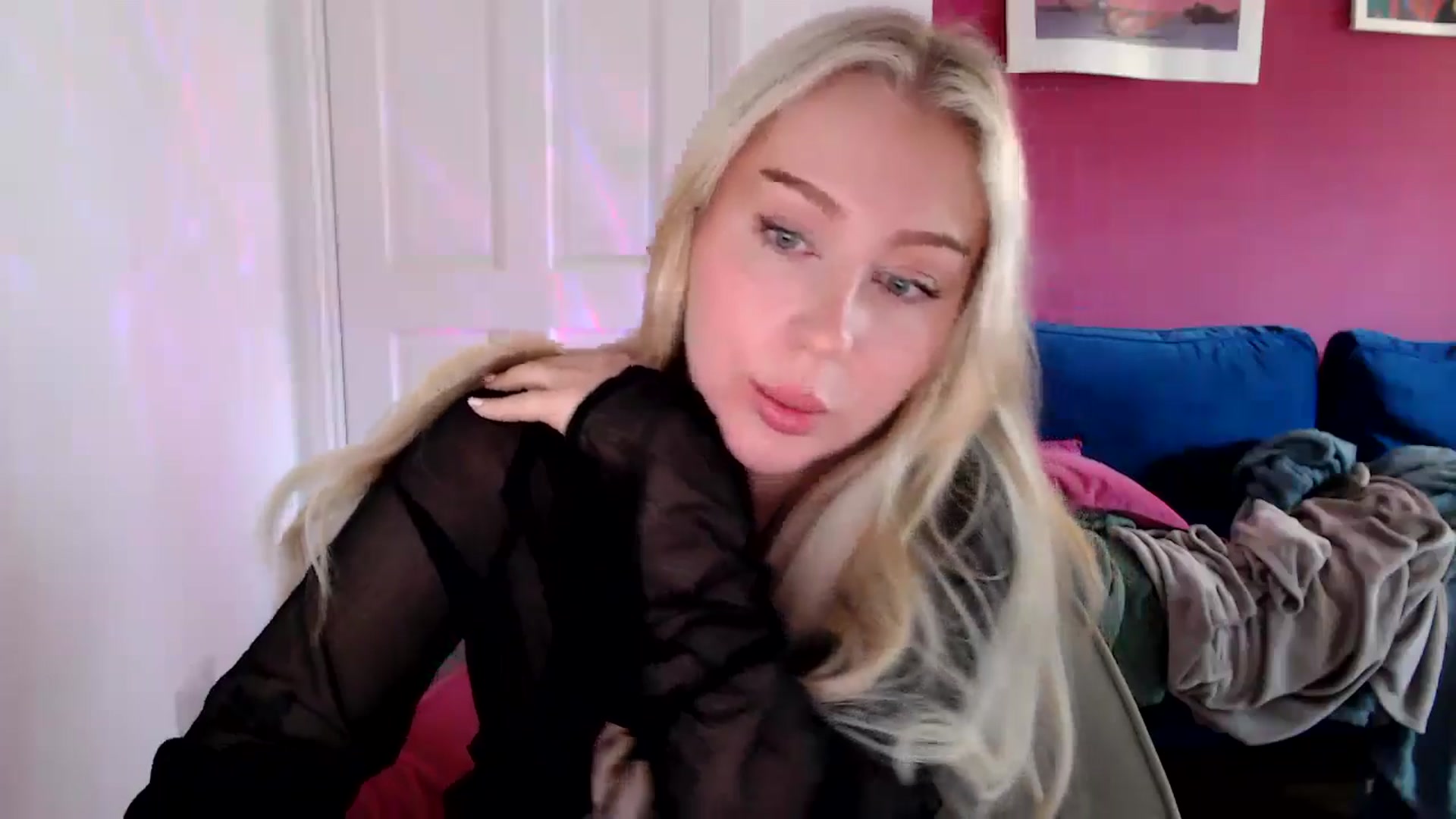 Gallery image thumbnail from PetiteAvax's myfreecams stream on, 08/22/2024, 10:47 image 19 of 20