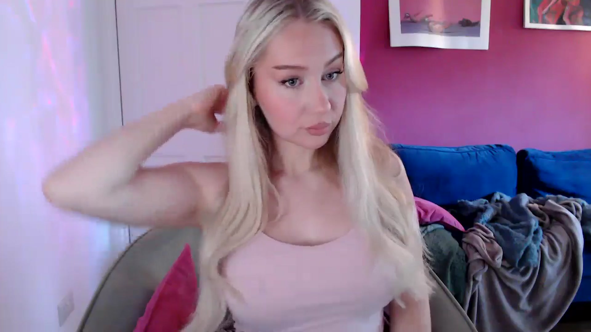 Gallery image thumbnail from PetiteAvax's myfreecams stream on, 08/23/2024, 08:28 image 2 of 20