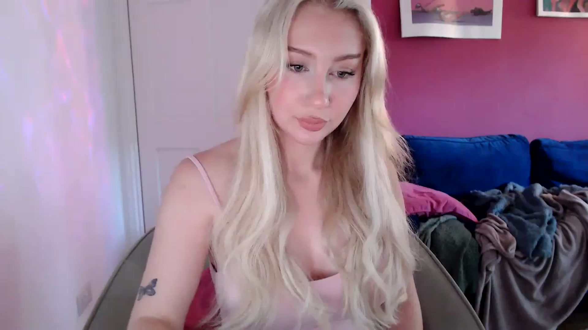 Gallery image thumbnail from PetiteAvax's myfreecams stream on, 08/23/2024, 09:38 image 17 of 20