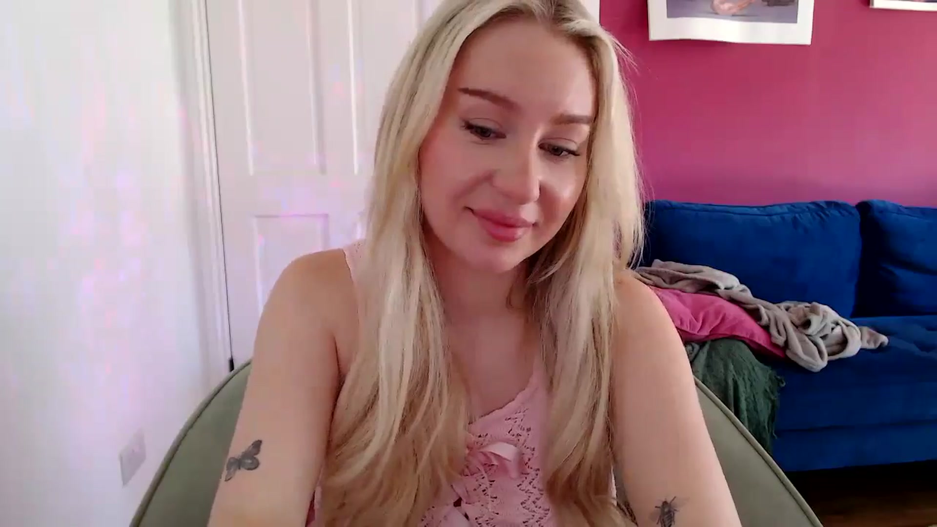 Gallery image thumbnail from PetiteAvax's myfreecams stream on, 08/25/2024, 11:55 image 20 of 20