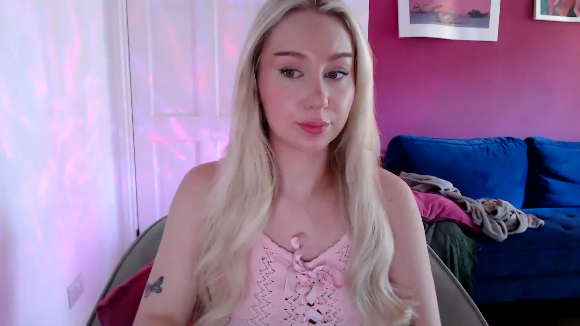 Gallery image thumbnail from PetiteAvax's myfreecams stream on, 08/25/2024, 11:55 image 1 of 20