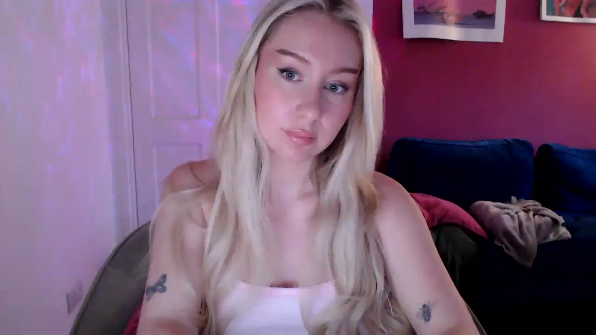 Gallery image thumbnail from PetiteAvax's myfreecams stream on, 08/25/2024, 18:28 image 5 of 20