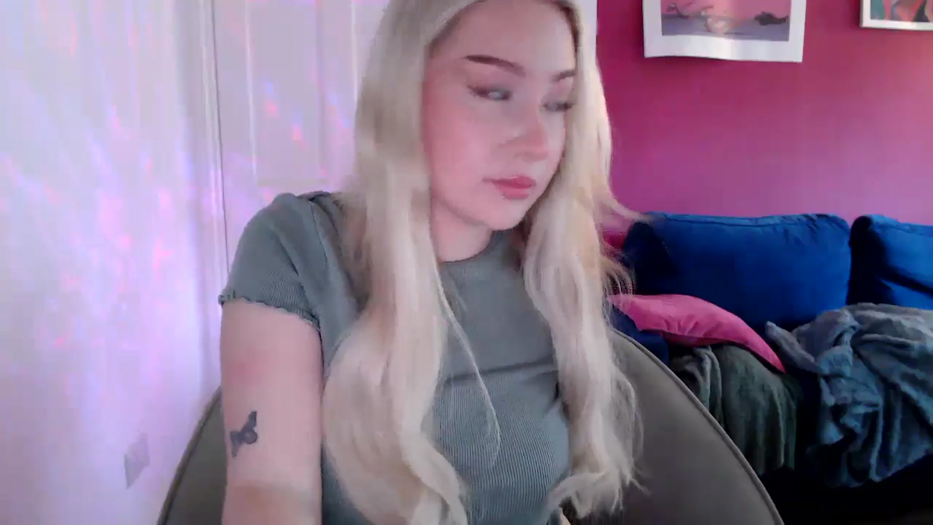 Gallery image thumbnail from PetiteAvax's myfreecams stream on, 08/26/2024, 10:11 image 8 of 20