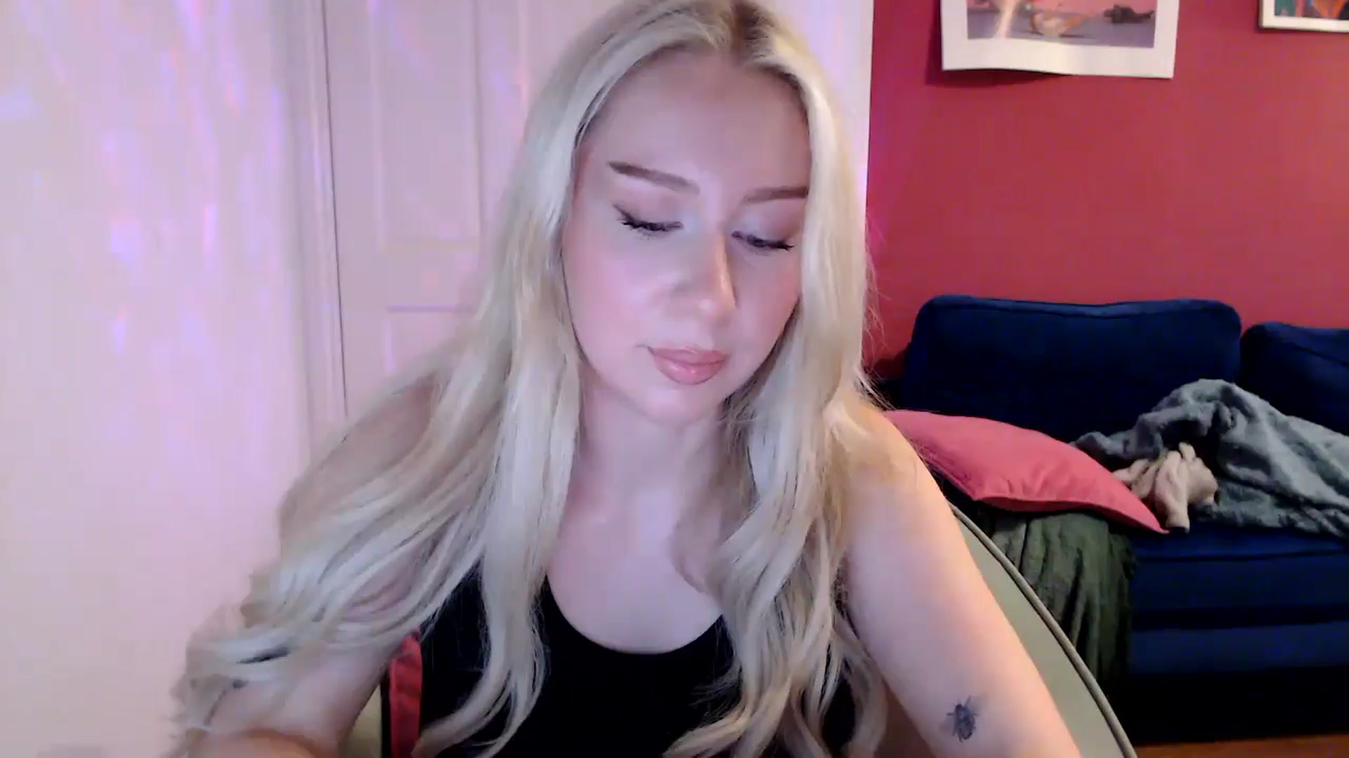 Gallery image thumbnail from PetiteAvax's myfreecams stream on, 08/26/2024, 19:01 image 18 of 20