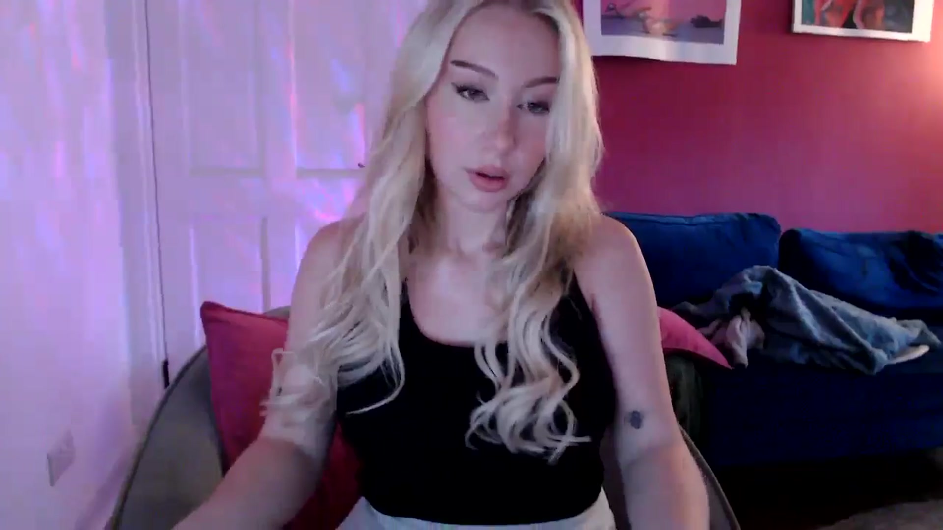 Gallery image thumbnail from PetiteAvax's myfreecams stream on, 08/26/2024, 19:01 image 5 of 20