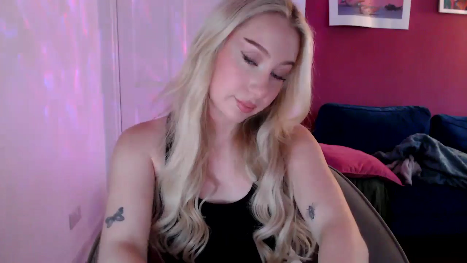 Gallery image thumbnail from PetiteAvax's myfreecams stream on, 08/26/2024, 19:01 image 6 of 20
