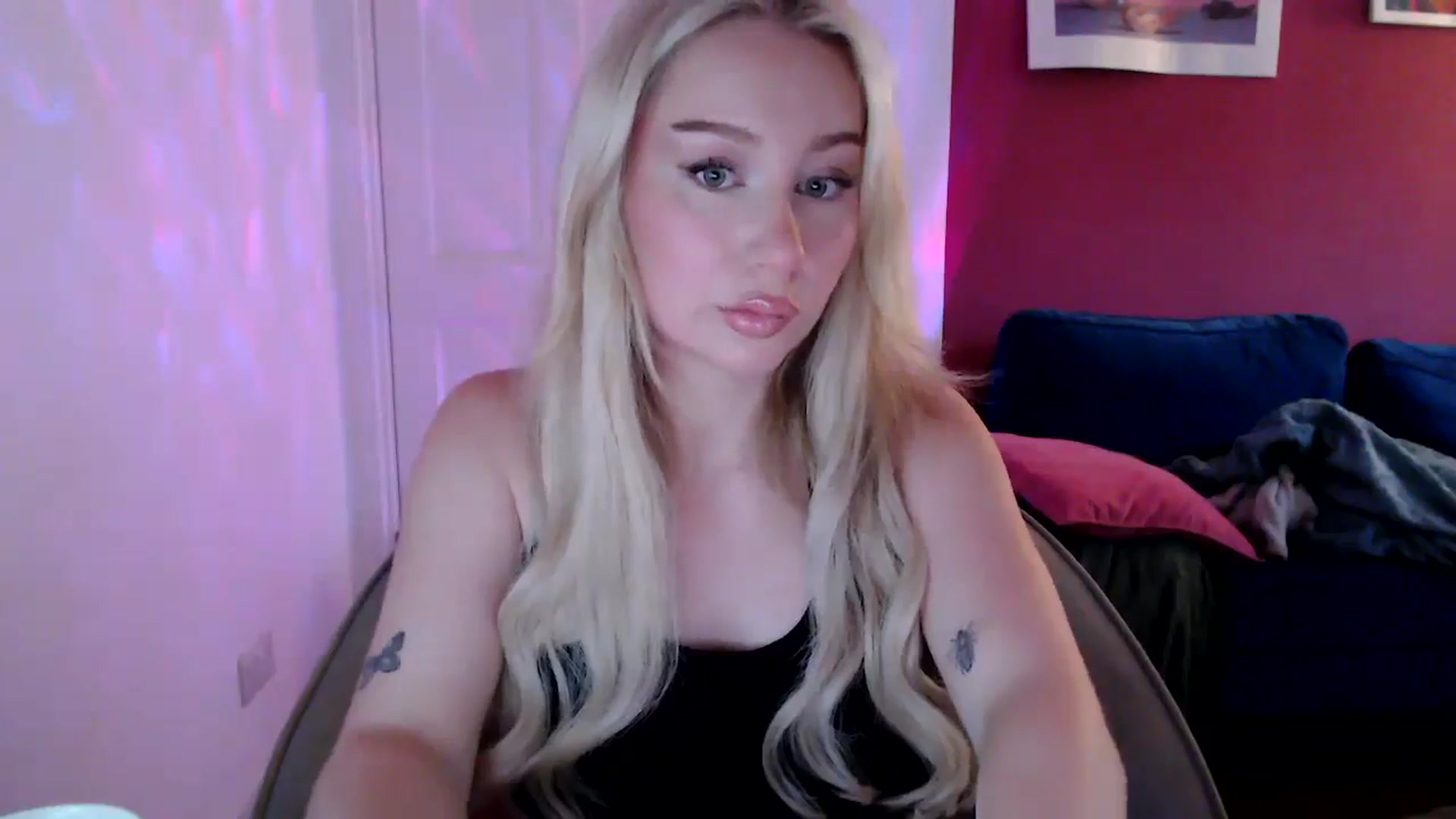 Gallery image thumbnail from PetiteAvax's myfreecams stream on, 08/26/2024, 19:01 image 8 of 20