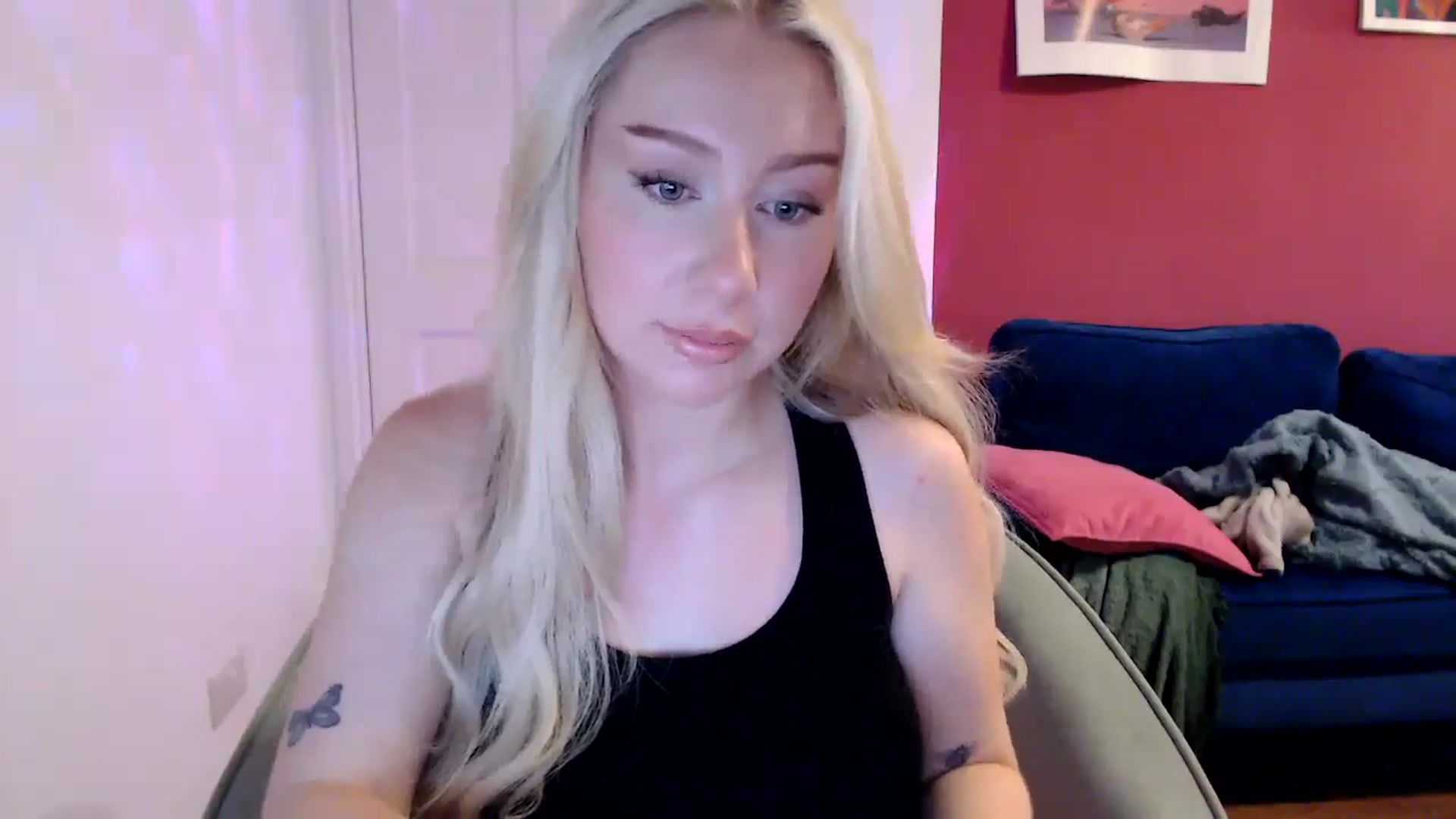 Gallery image thumbnail from PetiteAvax's myfreecams stream on, 08/26/2024, 19:01 image 14 of 20