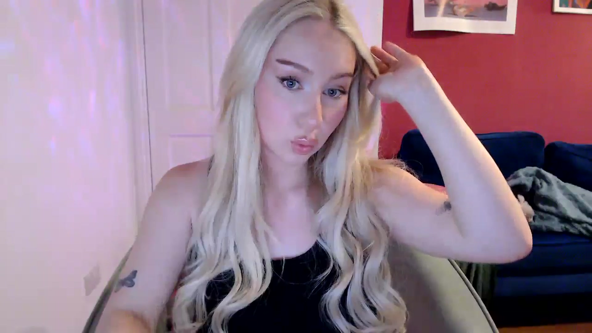 Gallery image thumbnail from PetiteAvax's myfreecams stream on, 08/26/2024, 19:01 image 17 of 20