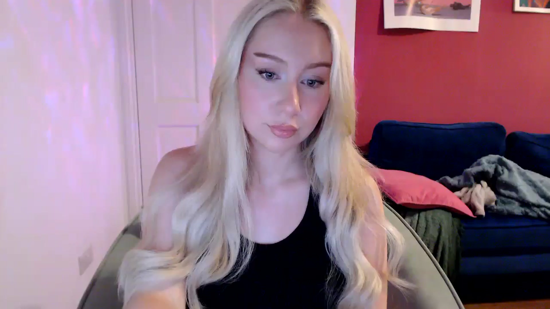 Gallery image thumbnail from PetiteAvax's myfreecams stream on, 08/26/2024, 19:01 image 19 of 20