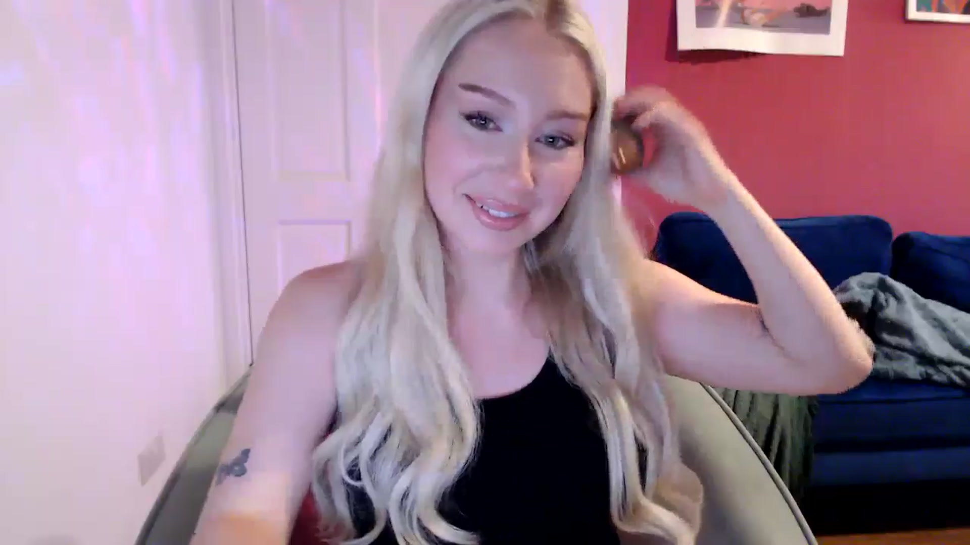 Gallery image thumbnail from PetiteAvax's myfreecams stream on, 08/26/2024, 19:01 image 13 of 20