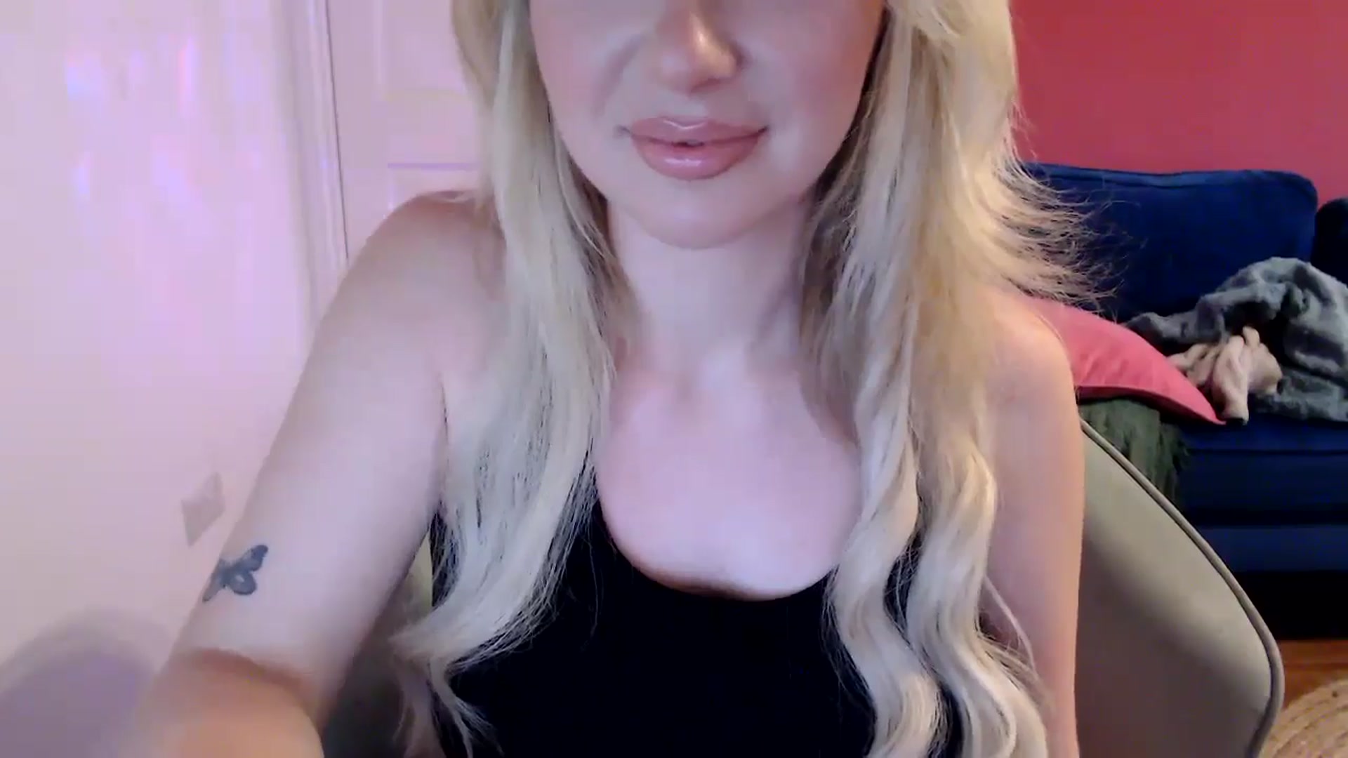 Gallery image thumbnail from PetiteAvax's myfreecams stream on, 08/26/2024, 19:01 image 10 of 20