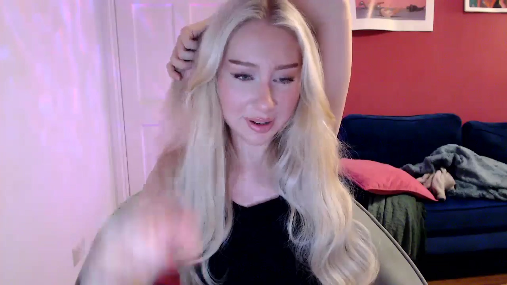 Gallery image thumbnail from PetiteAvax's myfreecams stream on, 08/26/2024, 20:26 image 5 of 20