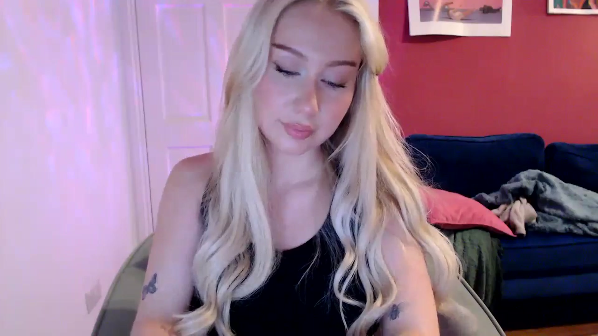 Gallery image thumbnail from PetiteAvax's myfreecams stream on, 08/26/2024, 20:26 image 8 of 20