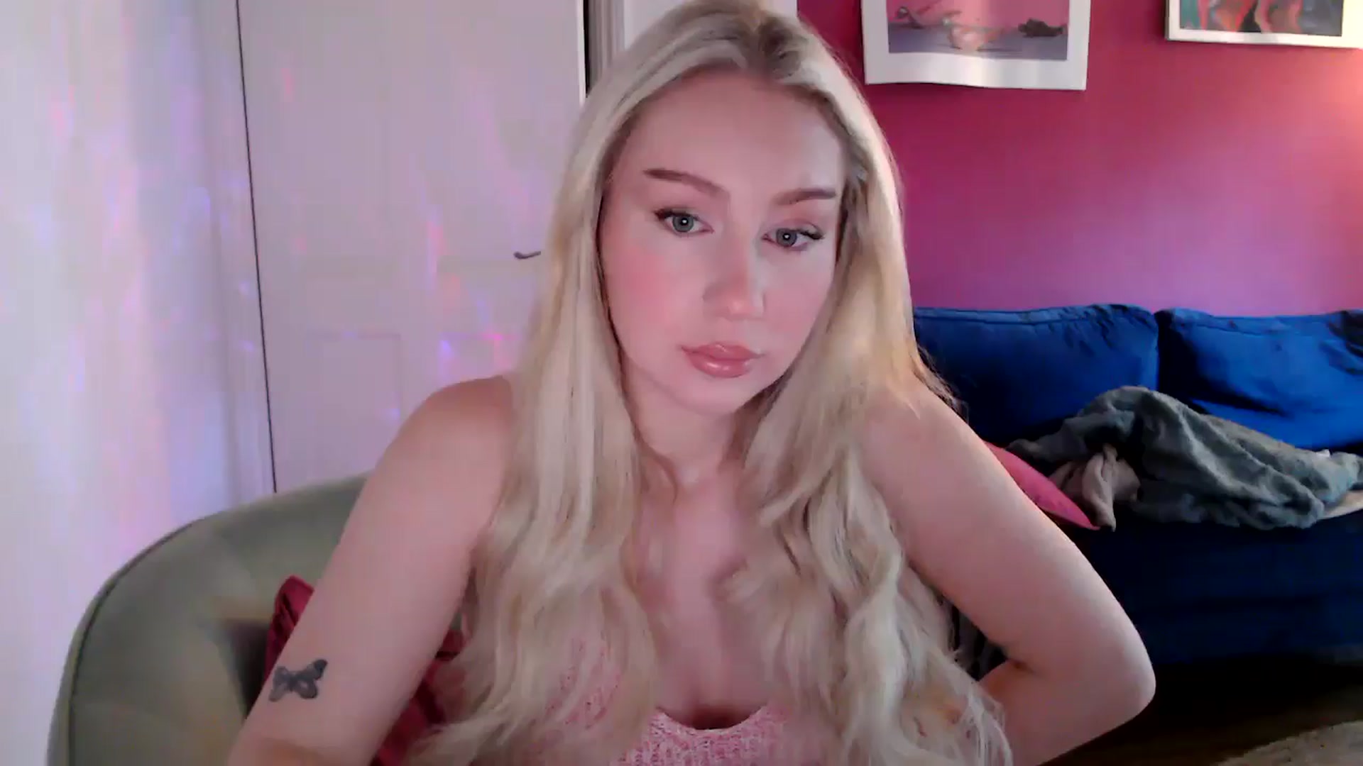 Gallery image thumbnail from PetiteAvax's myfreecams stream on, 08/27/2024, 09:49 image 1 of 20